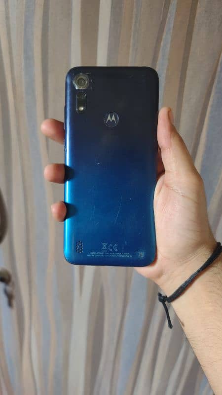 Moto e6s 3/32 with box 8