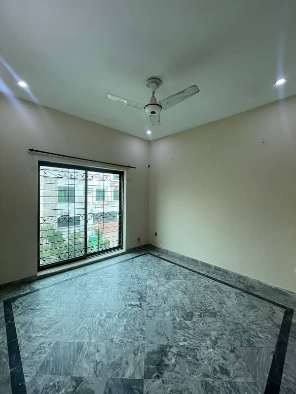 5 Marla Good Condition House With Gas Available For Rent In Bahria Town Lahore. 4