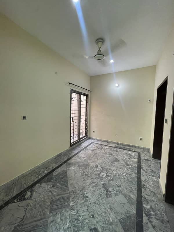 5 Marla Good Condition House With Gas Available For Rent In Bahria Town Lahore. 8