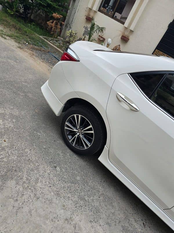 Toyota Altis Grande 2022 4