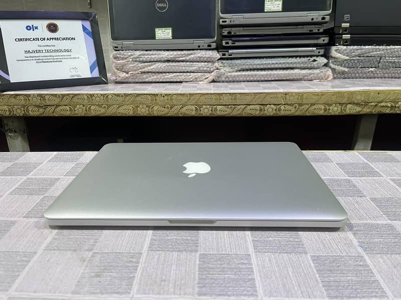 MacBook Pro 2015 i5 16/256 4