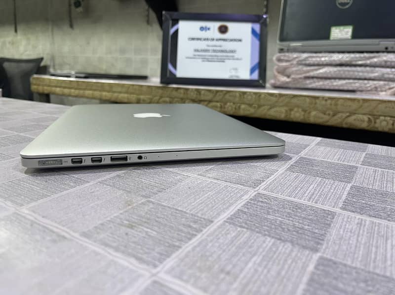 MacBook Pro 2015 i5 16/256 7