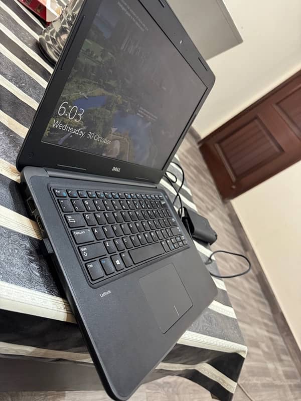 Dell latitude 6TH Generation Core I3 0