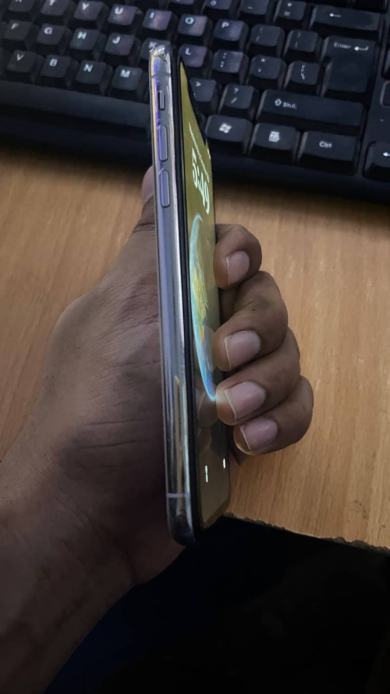 Iphone X 64 GB Non PTA 3