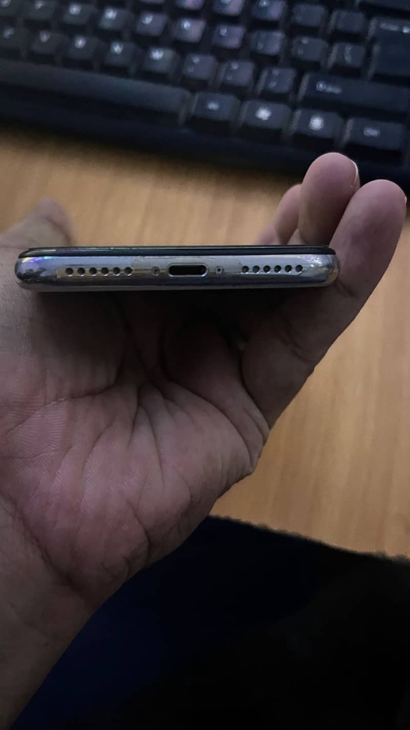 Iphone X 64 GB Non PTA 4