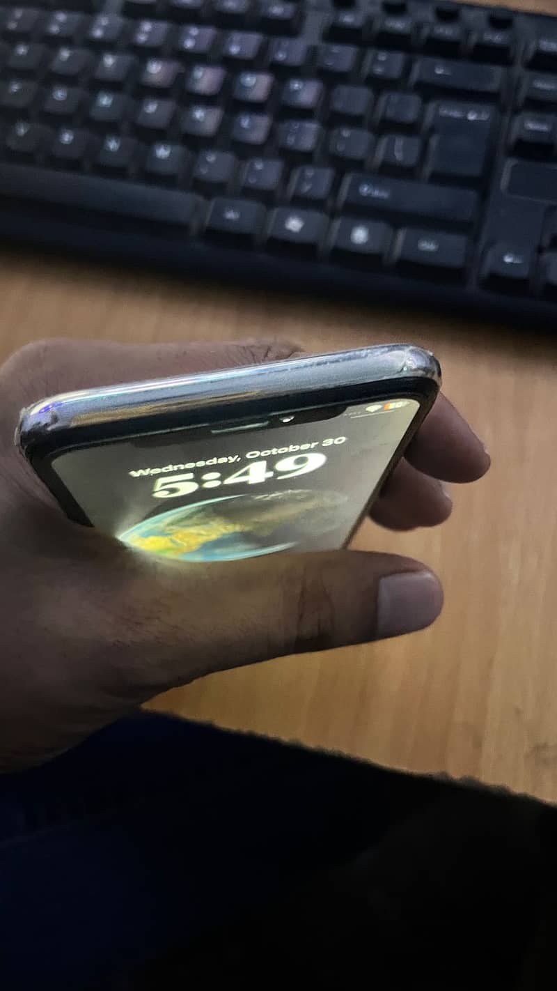 Iphone X 64 GB Non PTA 5