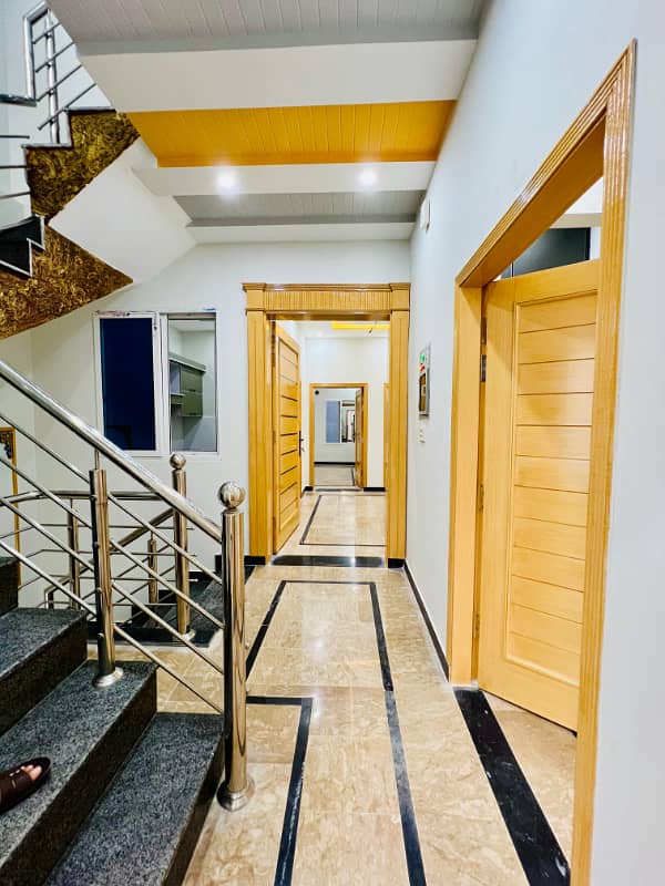 5 Marla luxury tripple story house for sale located at warsak road executive lodges peshawar 17