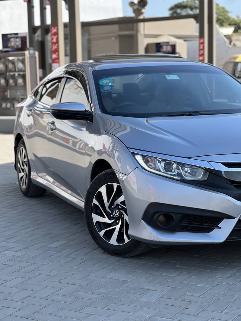 Honda Civic Oriel 2018 Honda civic 3