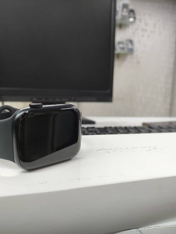 apple watch series 8 1