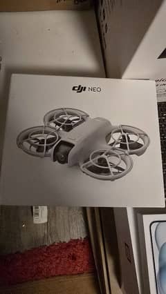 DJI neo