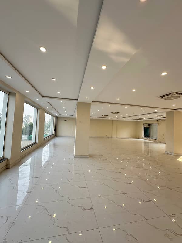 12 Marla Lavish Hall For Rent at Main Boulevard Bahria Town Lahore 3