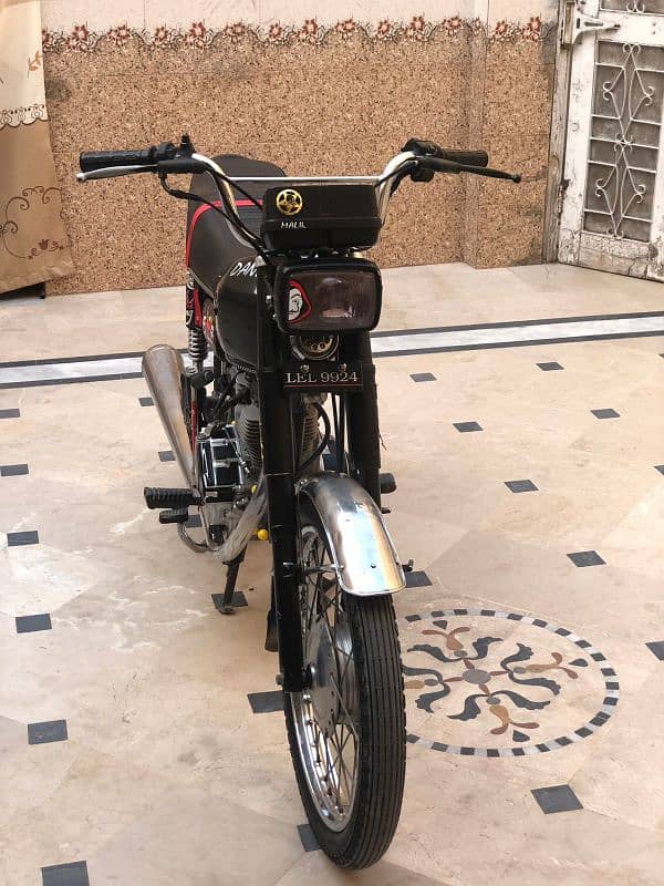 Honda CG 125 Look Like New Model 2016 Registration 2018 Lahore Number. 4