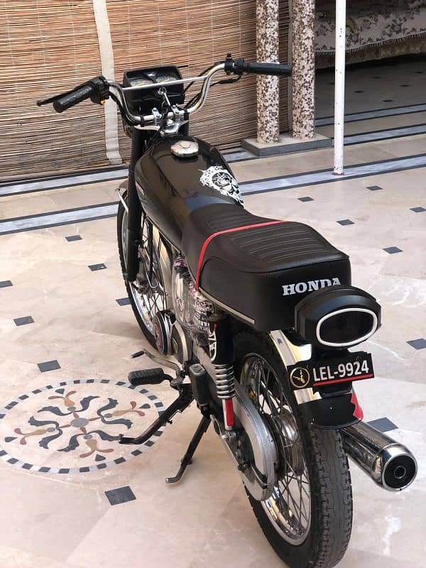 Honda CG 125 Look Like New Model 2016 Registration 2018 Lahore Number. 10