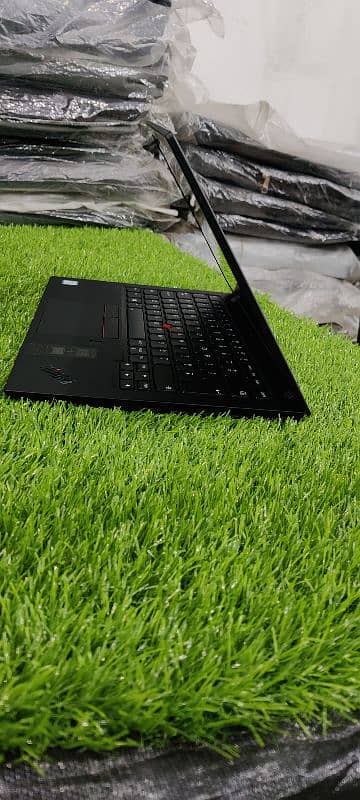 Lenovo Thinkpad X1 carbon 7th gen 3