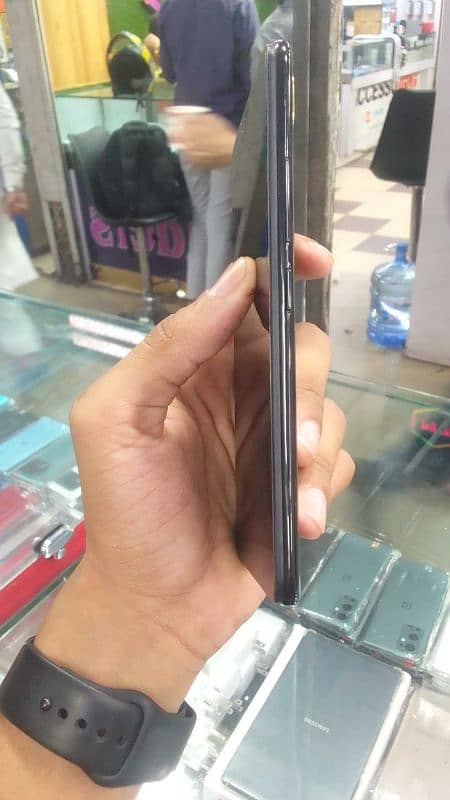 *Vivo Y85 4/ 64 condition 10 by 10 good price available 2