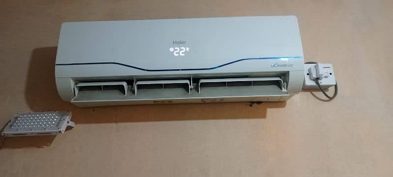 1 ton Haier AC & DC inverter for sale 0