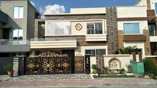 1 Kanal Brand New Modern Elevation Luxury House Available For Rent In Bahria Town Lahore.