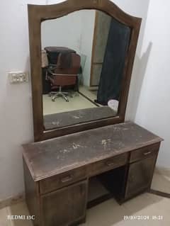 king size dressing table for sale. 0