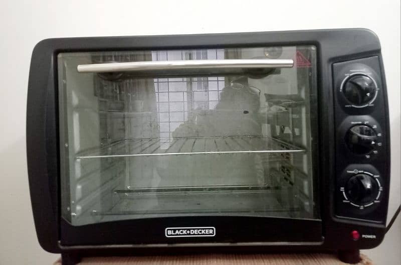 Brand New  Black & Decker Electric Oven 10