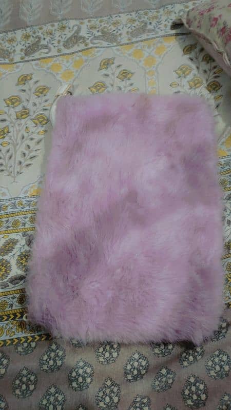 Full of furr for winter use hand bag 1