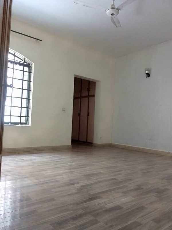 10 MARLA HOUSE FOR RENT ONLY OFFICE 3