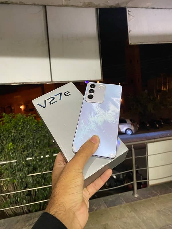 vivo v27e 8+8 256GB 0