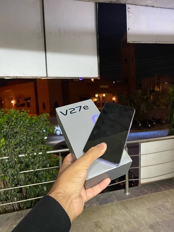 vivo v27e 8+8 256GB 1