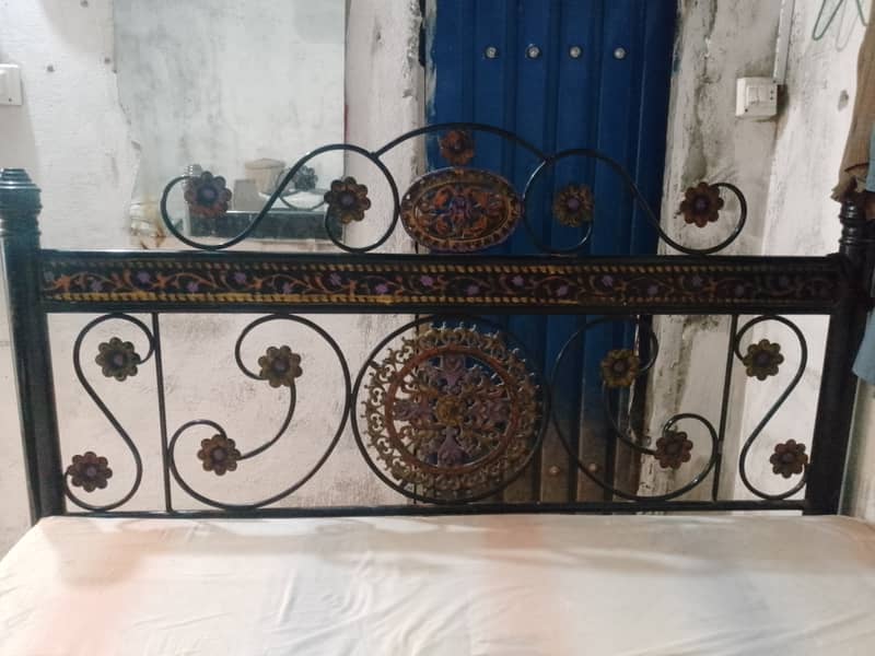 Iron bed for urgent sale 2