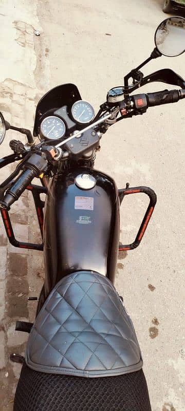 Suzuki GS 150 self Start available for sale in excellent condition 3