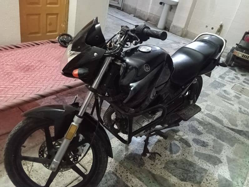 yamaha ybr 2019 model black color 3