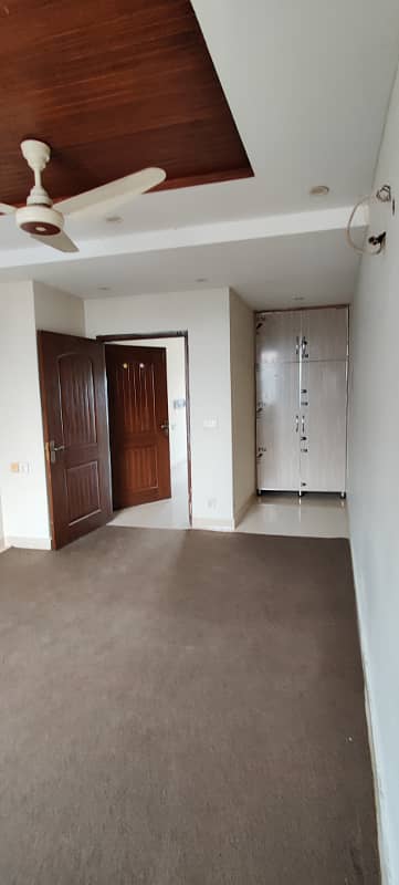 2 Bed 1200 Sqft Like Brand New Apartment Available For Sale In Tulip Block Sector C Bahria Town Lahore 2