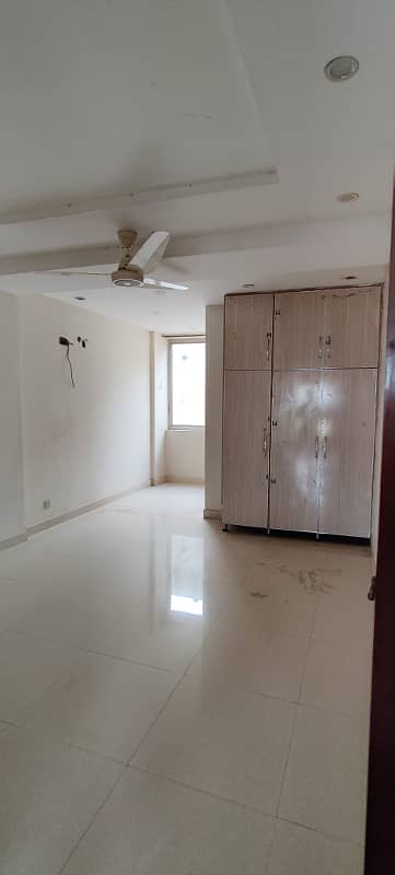 2 Bed 1200 Sqft Like Brand New Apartment Available For Sale In Tulip Block Sector C Bahria Town Lahore 5