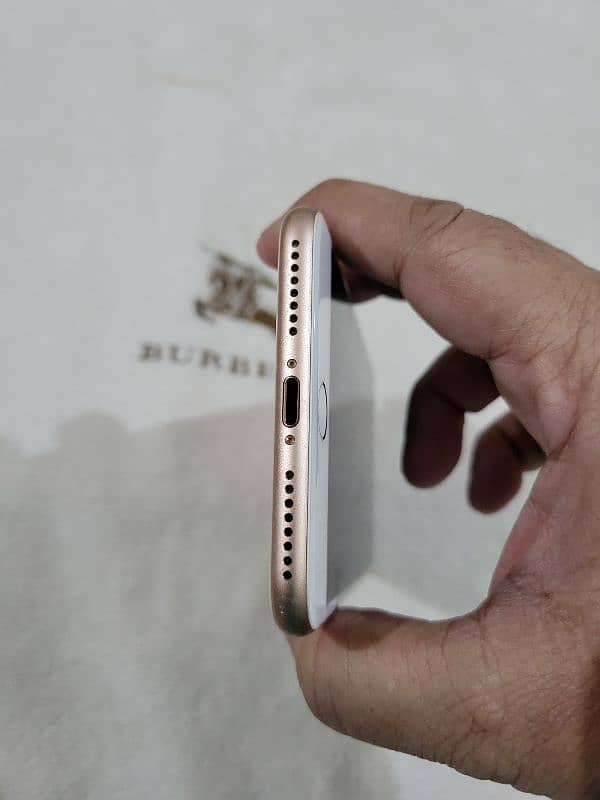 APPLE IPHONE 8 PLUS 64GB ROSE GOLD BACK MINOR CRACKED NON PTA 4