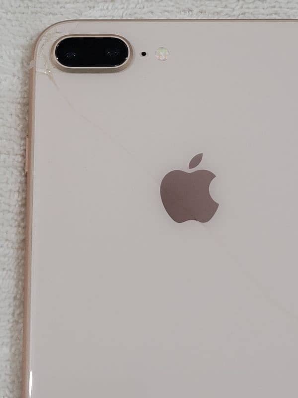 APPLE IPHONE 8 PLUS 64GB ROSE GOLD BACK MINOR CRACKED NON PTA 5