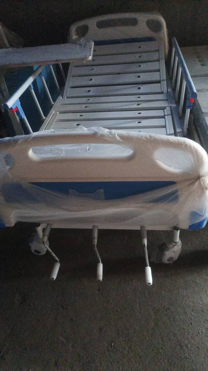 Patient Bed , Hospital Bed , Medical Bed , Surgical / ICU beds 1