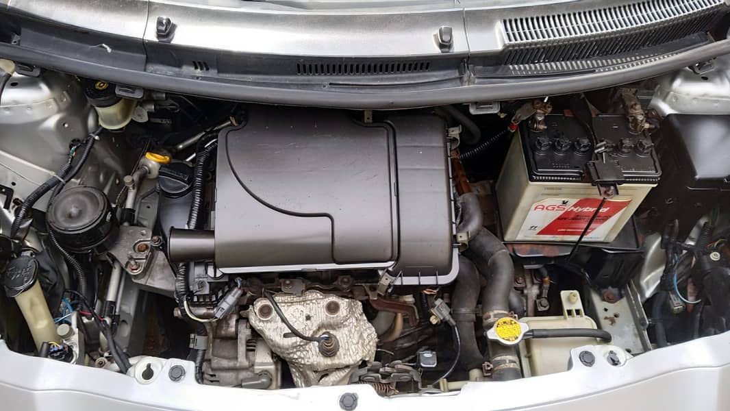 Toyota Vitz 2010/13 Full Original 12