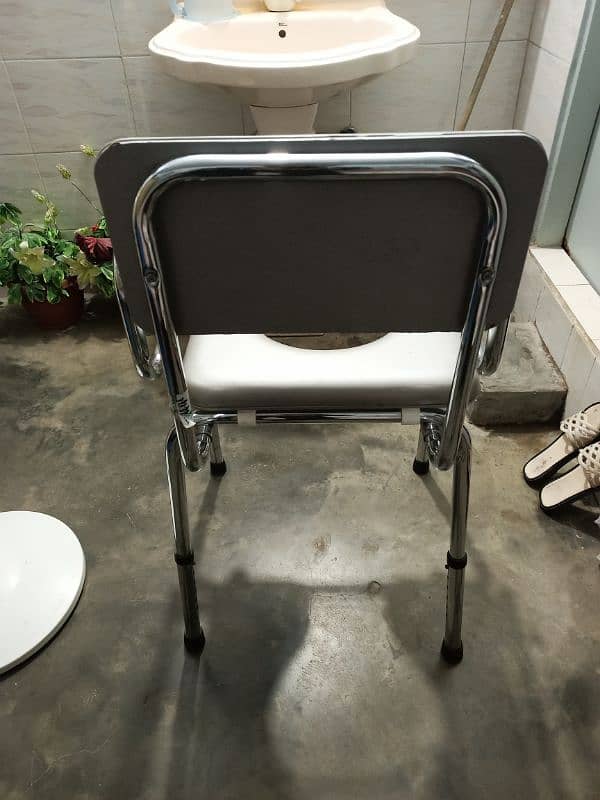 Commode Chair 4