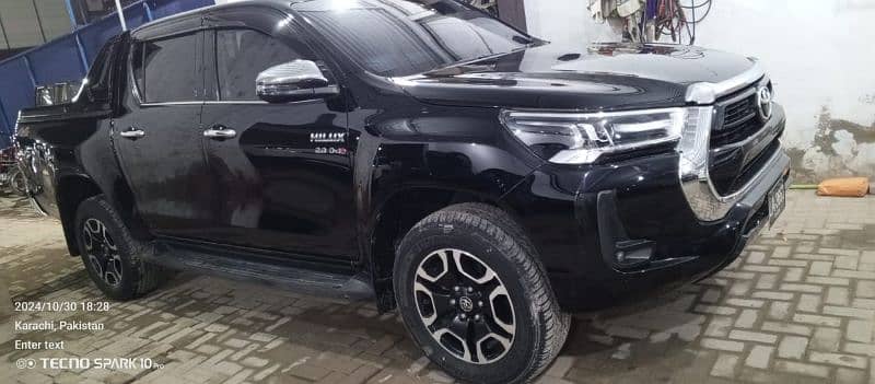 Toyota Hilux Revo V  new shape 2021 4