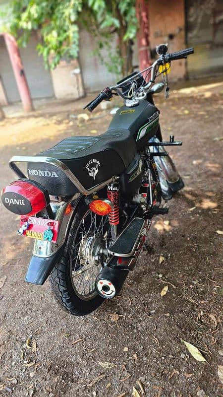 Honda 125 2013 modal All punjab number 8