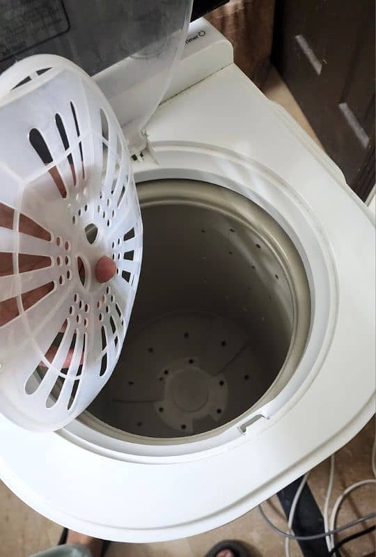 Kenwood Washing Machine & Haier Dryer 10/10 13