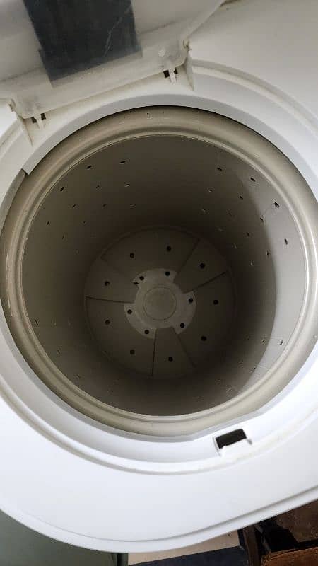 Kenwood Washing Machine & Haier Dryer 10/10 17