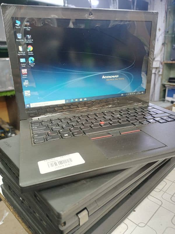 Lenovo ThinkPad x260 Core-i5-6th Gen 8 GB RAM 256 GB SSD 12.5″ Display 1