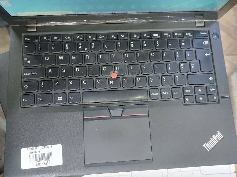 Lenovo ThinkPad x260 Core-i5-6th Gen 8 GB RAM 256 GB SSD 12.5″ Display 2