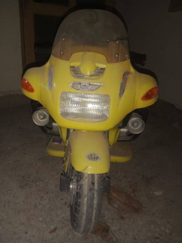 yellow colour motobyc bike 2