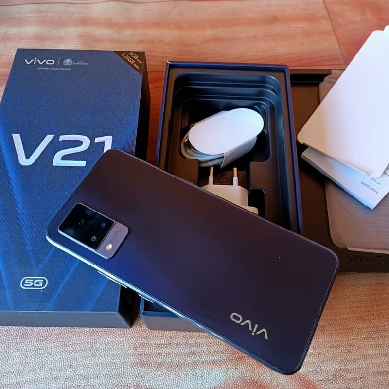 Vivo V21 0