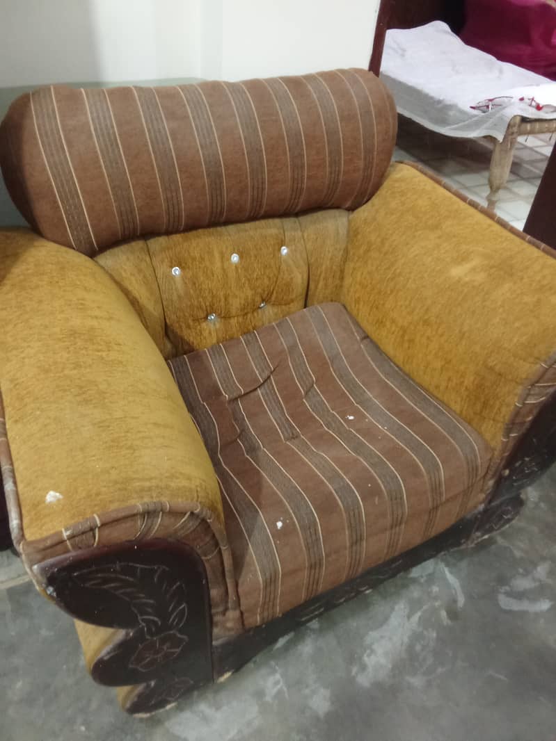 6 seater Sofa for sale 2