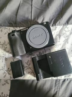 Sony a6500 body with battery charger