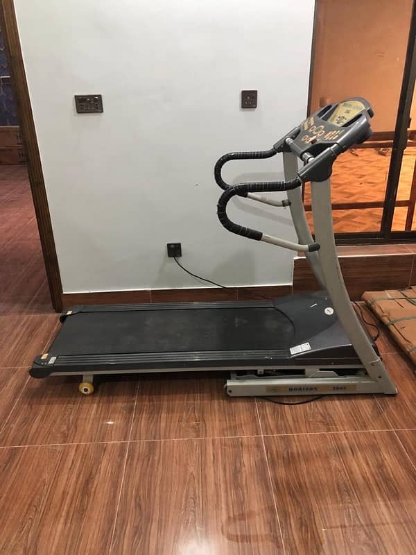 Slightly used Treadmill 0