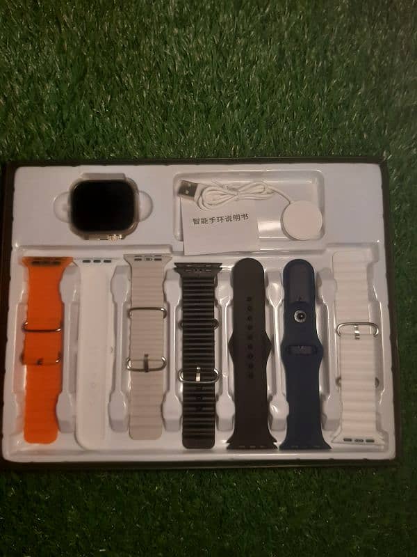 S100 Ultra 3 Smart Watch With 7 straps And Wireless Charging 2