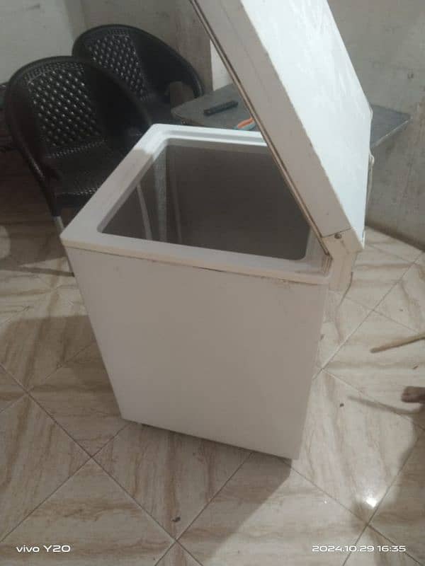 single door deep freezer 2